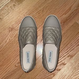 Steve Madden slip ons